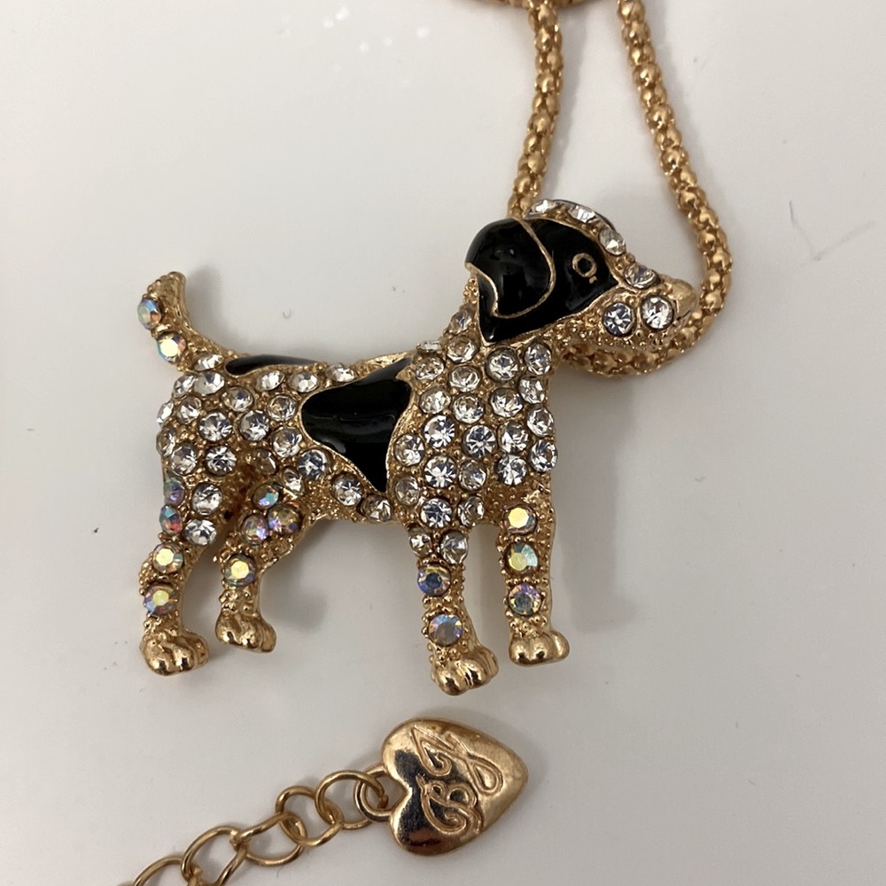 NWOT Betsy Johnson enamel crystal spotted puppy necklace.
